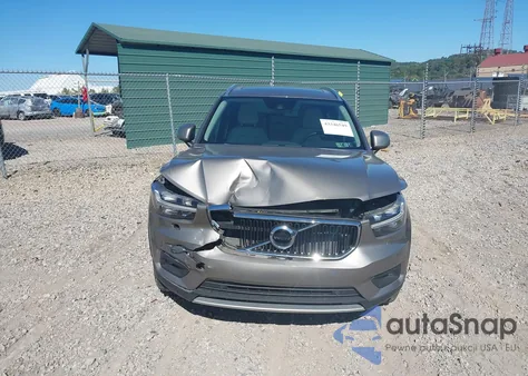 2022 Volvo Xc40 T5 Momentum z USA, uszkodzony, nr VIN YV4162UK4N2735471